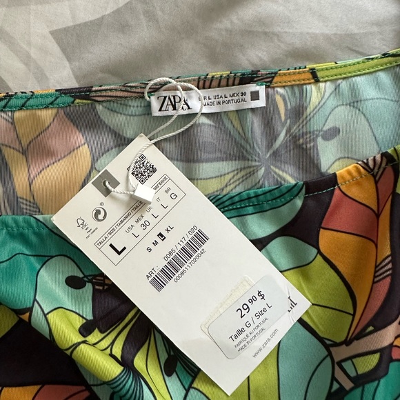 ZARA flowy print top - Picture 7 of 8